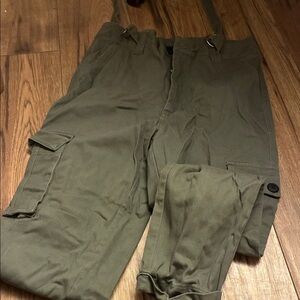 Ardene Women's Olive Cargo Jeans